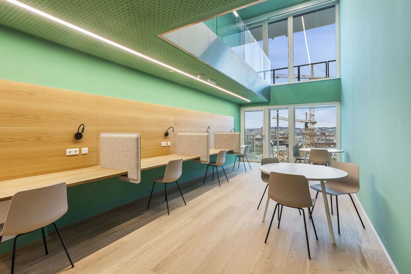 Fårullsisolering i kontorssväggar - ekologisk isolering från Byeco