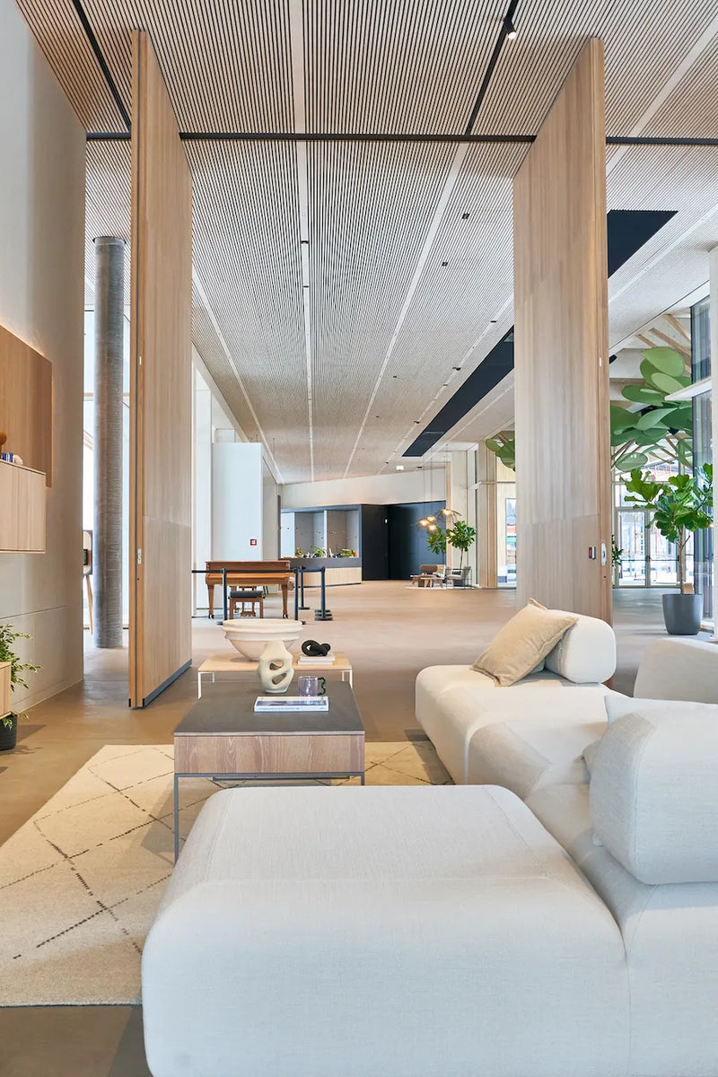 Fårullsisolering i kontorssväggar - ett ekologiskt isoleringsmaterial från Byeco